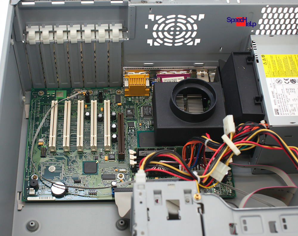PC Computer Fujitsu Siemens Scenic L I815E D1218 Pentium 3 III